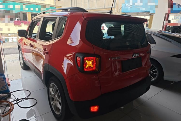 Used Jeep Renegade 2018 Connected Large Screen Version 180T Automatic High-Energy Edition Rear Left 45 Deg
