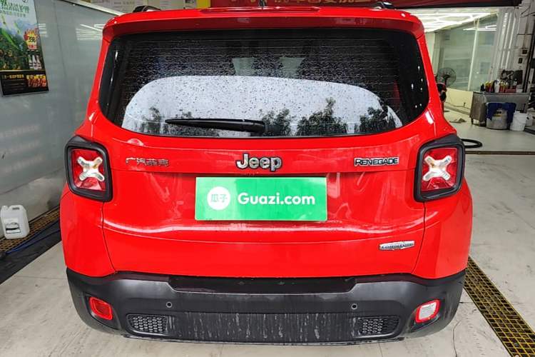 Used Jeep Renegade 2018 Connected Large Screen Version 180T Automatic High-Energy Edition Rear