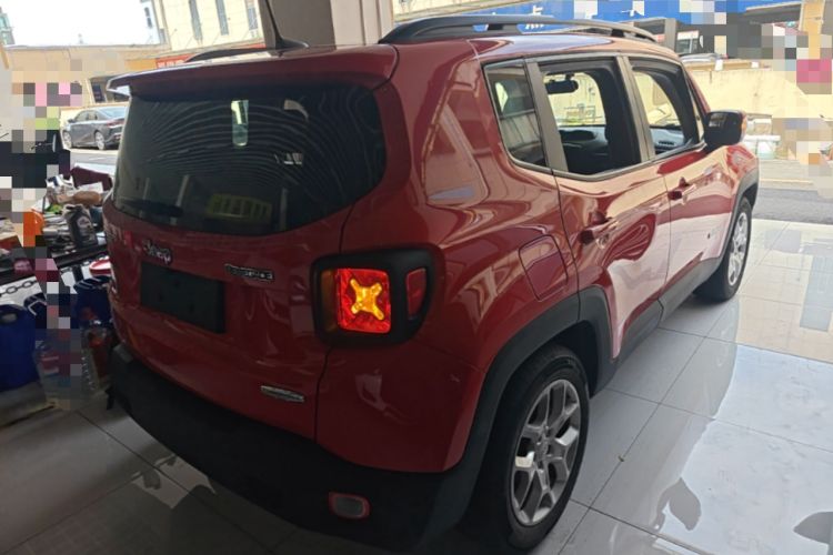 Used Jeep Renegade 2018 Connected Large Screen Version 180T Automatic High-Energy Edition Rear Right 45 Deg