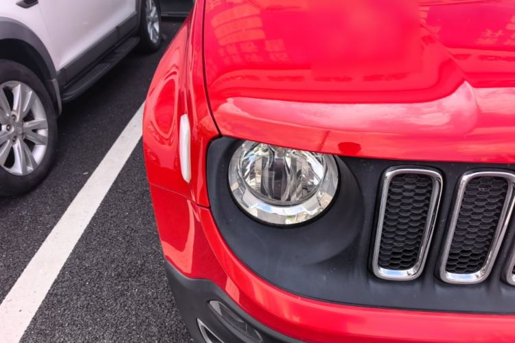 Used Jeep Renegade 2018 Connected Large Screen Version 180T Automatic High-Energy Edition Right Front Headlight