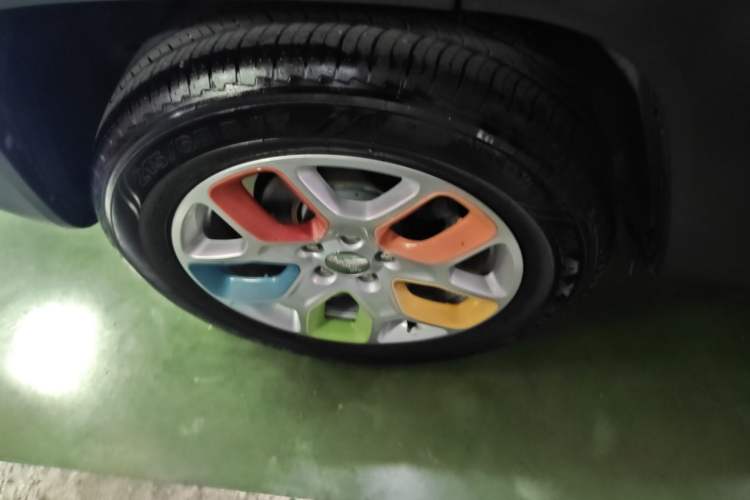 Used Jeep Renegade 2018 Connected Large Screen Version 180T Automatic Jingneng Version Right Rear Wheel Hub