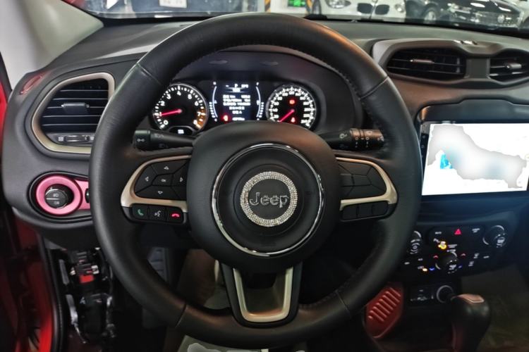 Used Jeep Renegade 2018 Connected Large Screen Version 180T Automatic Jingneng Version Steering Wheel