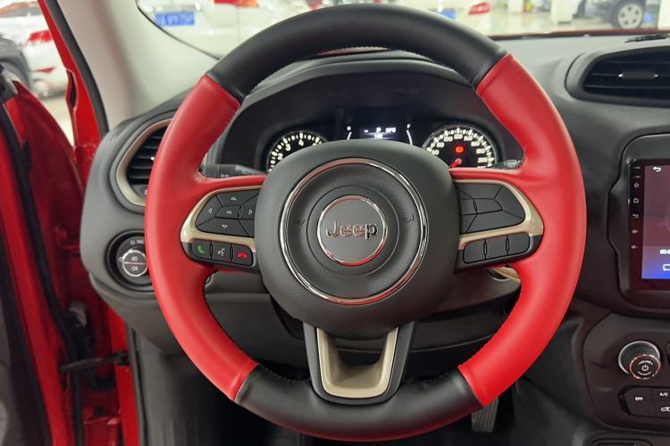 Used Jeep Renegade 2018 Connected Large Screen Version 180T Automatic High-Energy Edition Steering Wheel