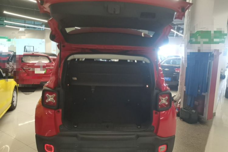 Used Jeep Renegade 2018 Connected Large Screen Version 180T Automatic Jingneng Version Trunk