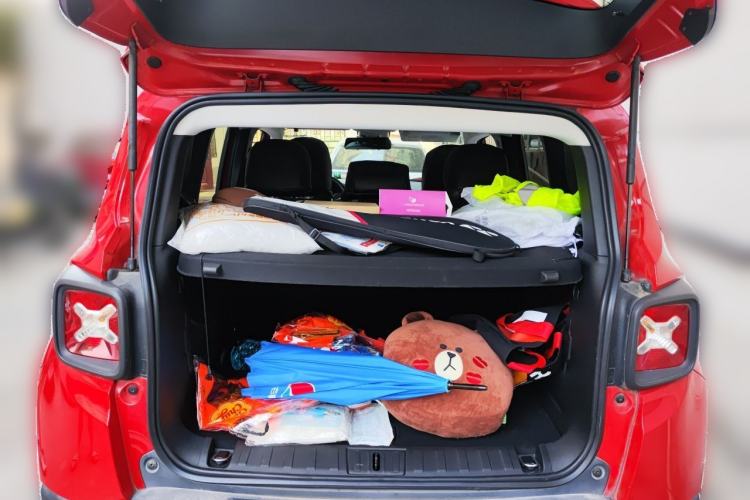 Used Jeep Renegade 2018 Connected Large Screen Version 180T Automatic Jingneng Version Trunk
