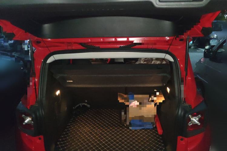 Used Jeep Renegade 2018 Connected Large Screen Version 180T Automatic High-Energy Edition Trunk