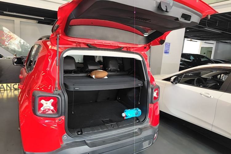 Used Jeep Renegade 2018 Connected Large Screen Version 180T Automatic Jingneng Version Trunk