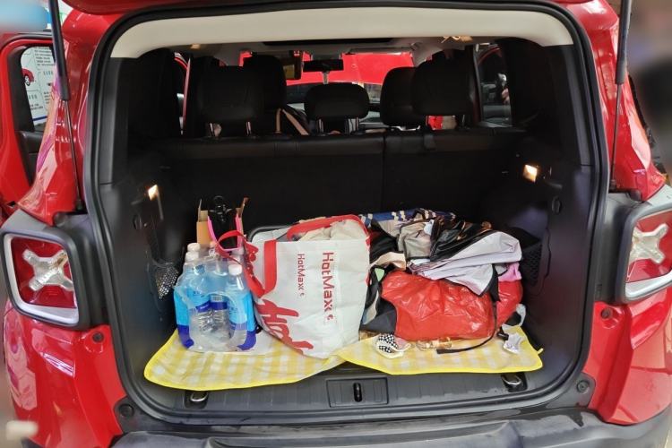 Used Jeep Renegade 2018 Connected Large Screen Version 180T Automatic Smart Version Trunk