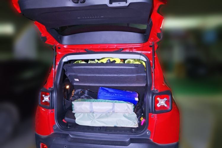 Used Jeep Renegade 2018 Connected Large Screen Version 180TS Automatic High-Energy Edition Trunk