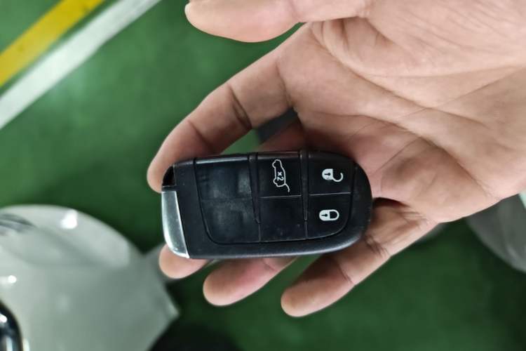 Used Jeep Renegade 2018 Connected Large Screen Version 180T Automatic Jingneng Version Vehicle Key