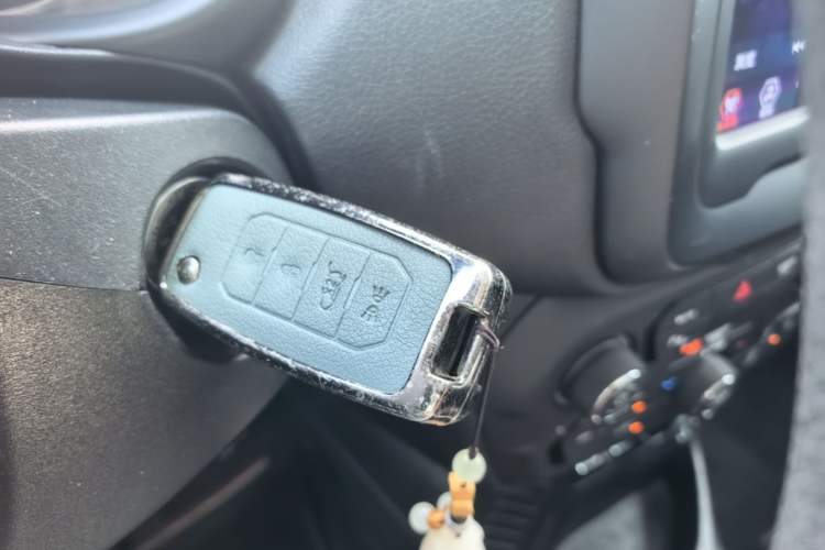 Used Jeep Renegade 2018 Connected Large Screen Version 180T Automatic High-Energy Edition Vehicle Key