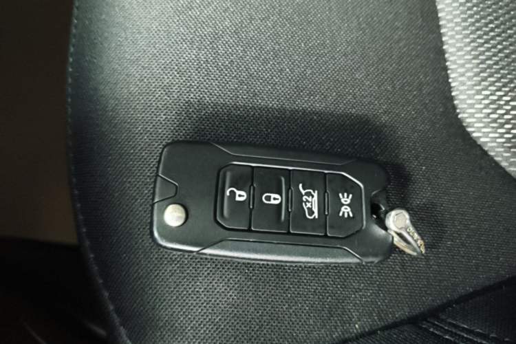 Used Jeep Renegade 2018 Connected Large Screen Version 180T Automatic High-Energy Edition Vehicle Key