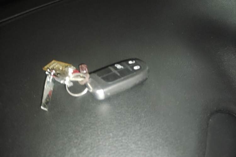 Used Jeep Renegade 2018 Connected Large Screen Version 180T Automatic Smart Version Vehicle Key