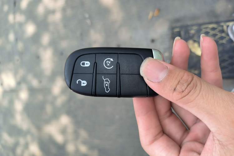 Used Jeep Renegade 2018 Connected Large Screen Version 180T Automatic High-Energy Edition Vehicle Key