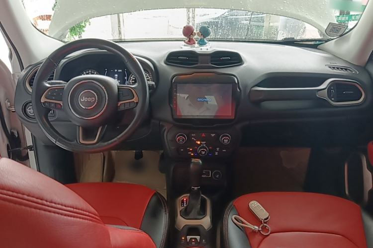 Used Jeep Renegade 2018 Connected Large Screen Version 180T Automatic Jingneng Version Center Console