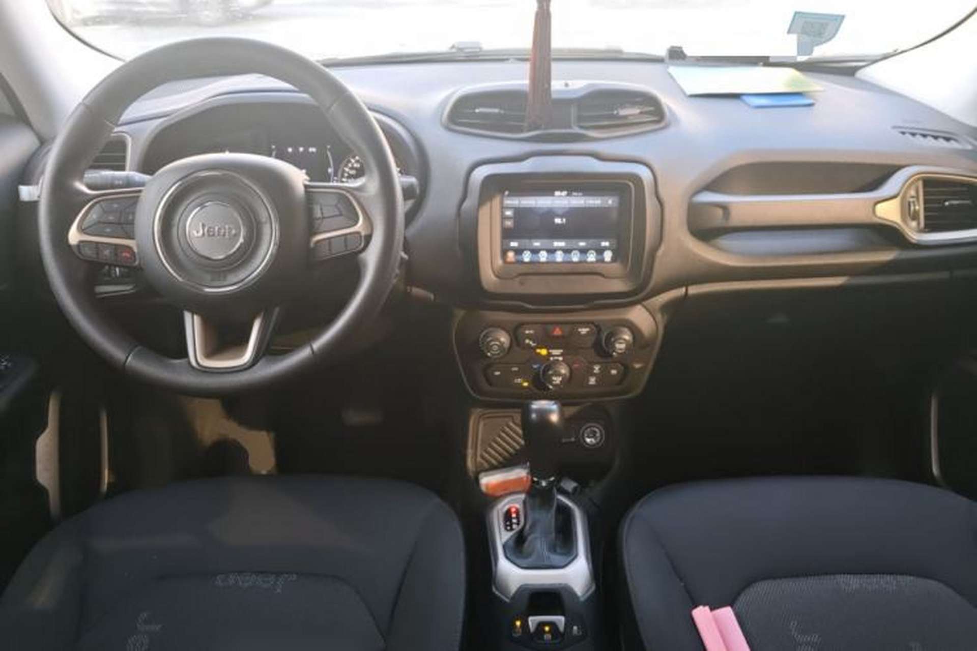 Used Jeep Renegade 2018 Connected Large Screen Version 180T Automatic Kinetic Edition+ Center Console