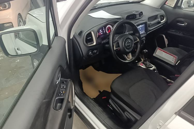 Used Jeep Renegade 2018 Connected Large Screen Version 180T Automatic Jingneng Version Driver Seat