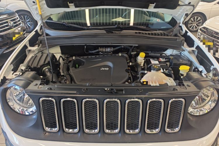 Used Jeep Renegade 2018 Connected Large Screen Version 180T Automatic High-Energy Edition Engine Bay