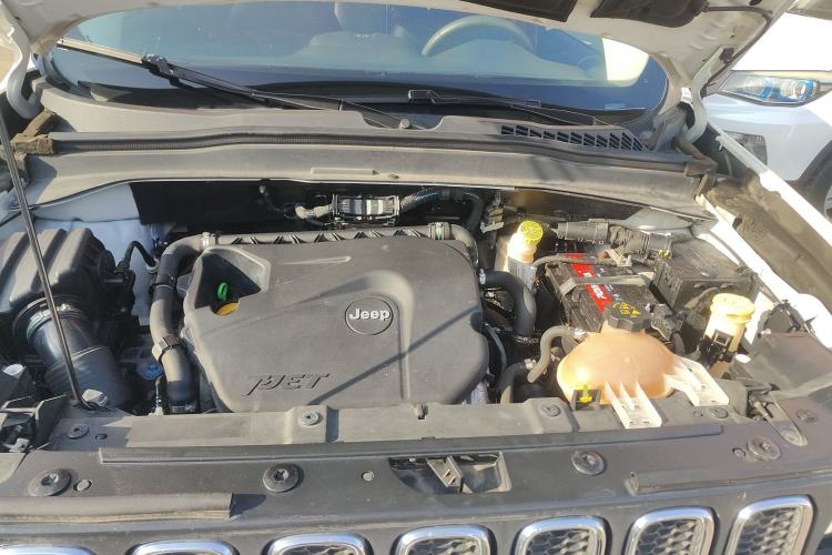 Used Jeep Renegade 2018 Connected Large Screen Version 180T Automatic High-Energy Edition Engine Bay