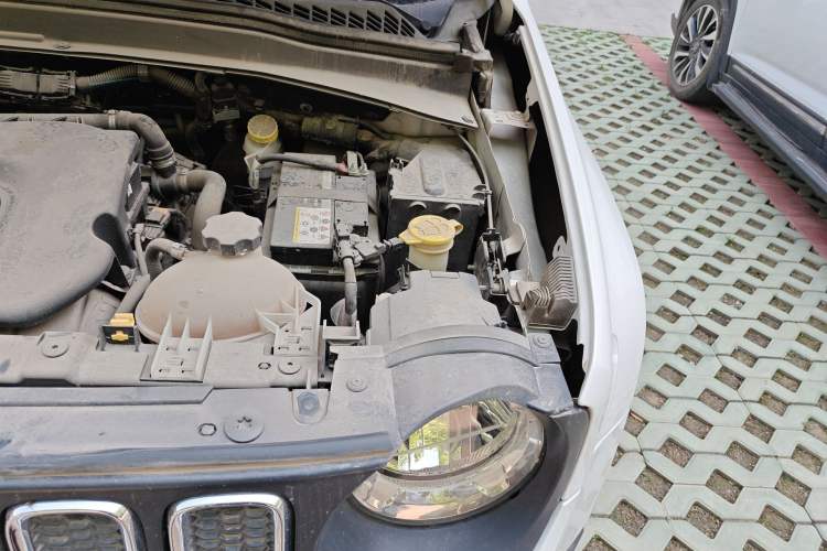 Used Jeep Renegade 2018 Connected Large Screen Version 180T Automatic High-Energy Edition Engine Bay Left