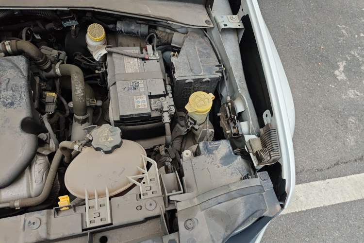 Used Jeep Renegade 2018 Connected Large Screen Version 180T Automatic High-Energy Edition Engine Bay Left
