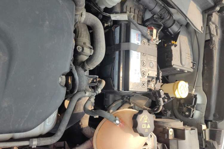 Used Jeep Renegade 2018 Connected Large Screen Version 180T Automatic Jingneng Version Engine Bay Left