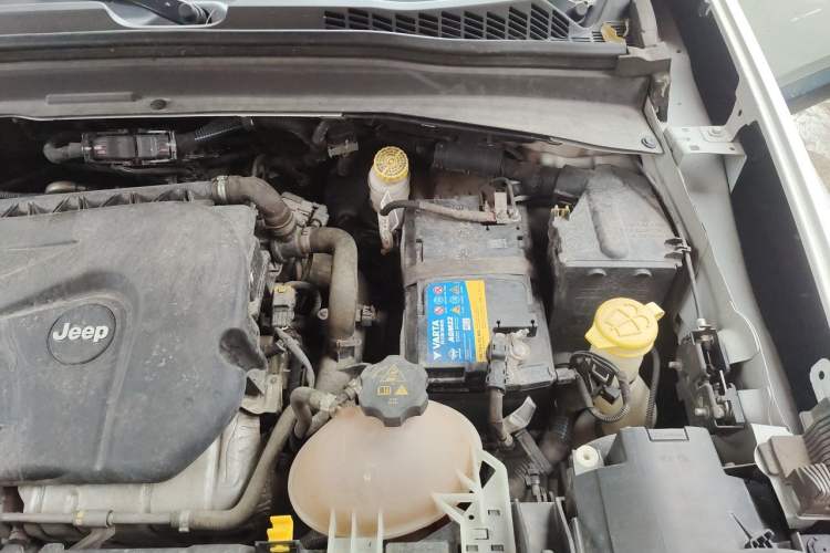 Used Jeep Renegade 2018 Connected Large Screen Version 180T Automatic Jingneng Version Engine Bay Left