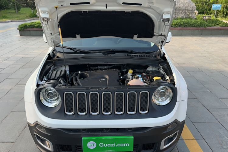 Used Jeep Renegade 2018 Connected Large Screen Version 180T Automatic High-Energy Edition Engine Bay