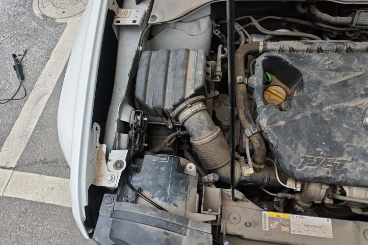 Used Jeep Renegade 2018 Connected Large Screen Version 180T Automatic High-Energy Edition Engine Bay Right