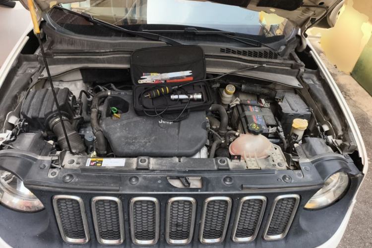 Used Jeep Renegade 2018 Connected Large Screen Version 180T Automatic High-Energy Edition Engine Bay