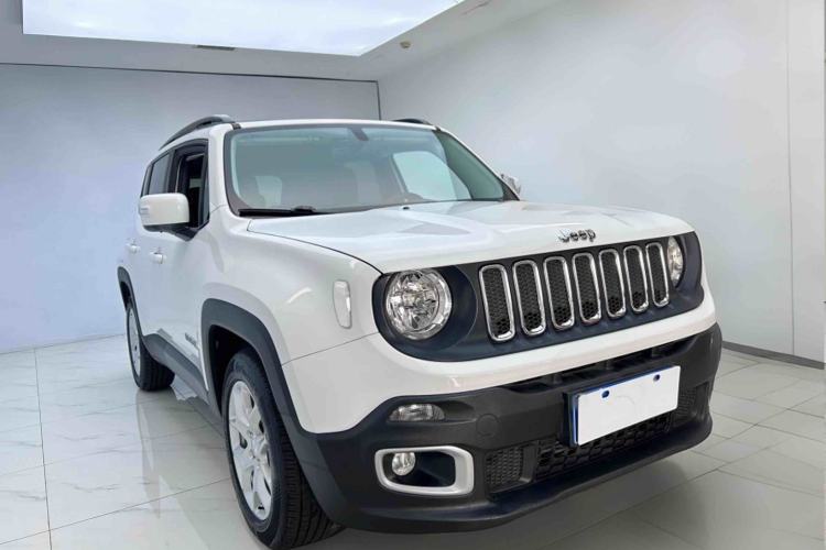 Used Jeep Renegade 2018 Connected Large Screen Version 180T Automatic High-Energy Edition Exterior 2