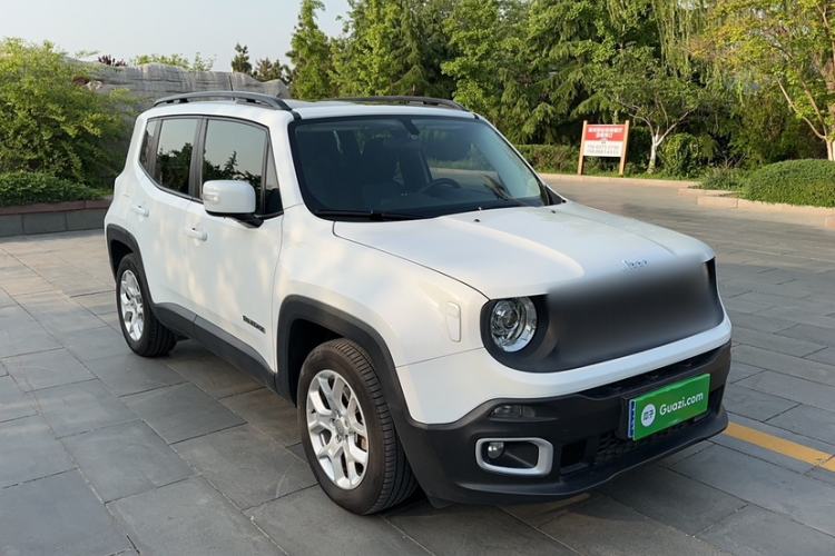 Used Jeep Renegade 2018 Connected Large Screen Version 180T Automatic High-Energy Edition Exterior 2