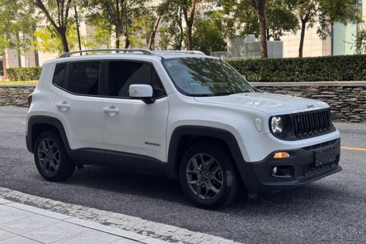 Used Jeep Renegade 2018 Connected Large Screen Version 180T Automatic Kinetic Edition+ Exterior 2