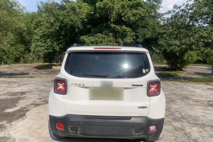 Used Jeep Renegade 2018 Connected Large Screen Version 180T Automatic High-Energy Edition Exterior 3