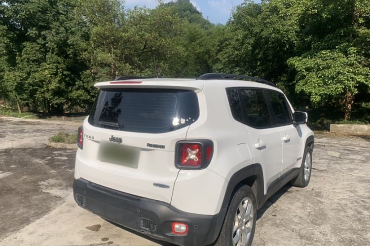 Used Jeep Renegade 2018 Connected Large Screen Version 180T Automatic High-Energy Edition Exterior 4