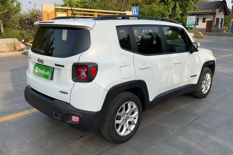 Used Jeep Renegade 2018 Connected Large Screen Version 180T Automatic High-Energy Edition Exterior 4