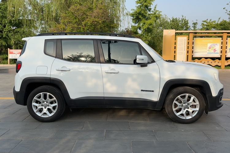 Used Jeep Renegade 2018 Connected Large Screen Version 180T Automatic High-Energy Edition Exterior 6