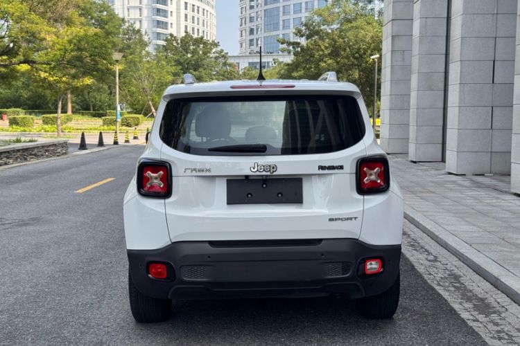 Used Jeep Renegade 2018 Connected Large Screen Version 180T Automatic Kinetic Edition+ Exterior 6