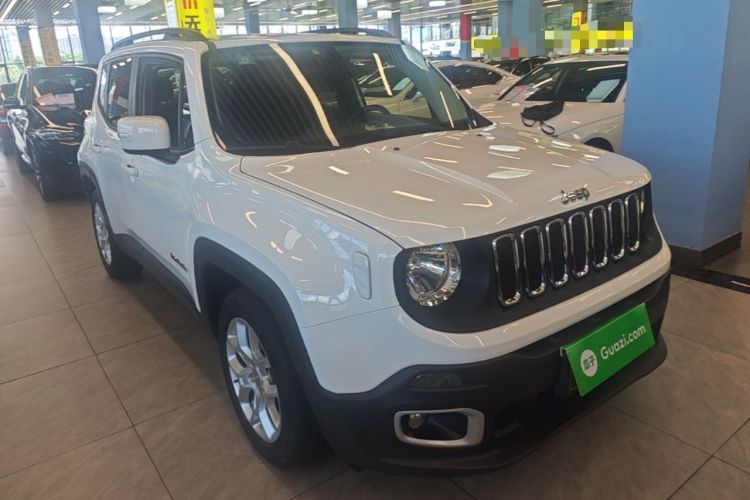 Used Jeep Renegade 2018 Connected Large Screen Version 180T Automatic High-Energy Edition Front Right 45 Deg