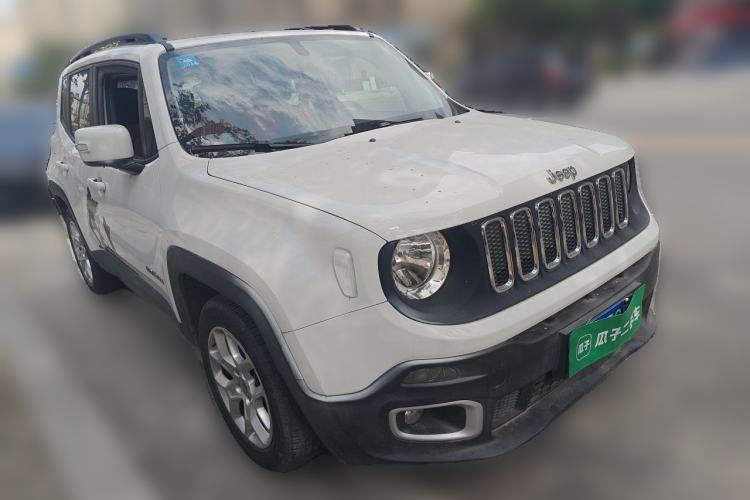 Used Jeep Renegade 2018 Connected Large Screen Version 180T Automatic High-Energy Edition Front Right 45 Deg