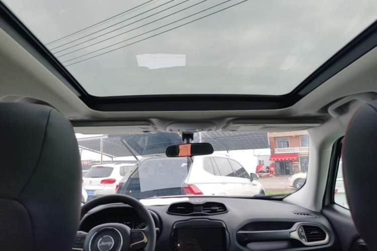 Used Jeep Renegade 2018 Connected Large Screen Version 180T Automatic High-Energy Edition Headliner