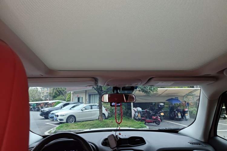 Used Jeep Renegade 2018 Connected Large Screen Version 180T Automatic High-Energy Edition Headliner