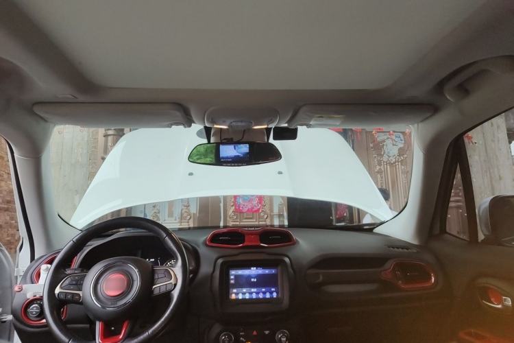 Used Jeep Renegade 2018 Connected Large Screen Version 180T Automatic Jingneng Version Headliner