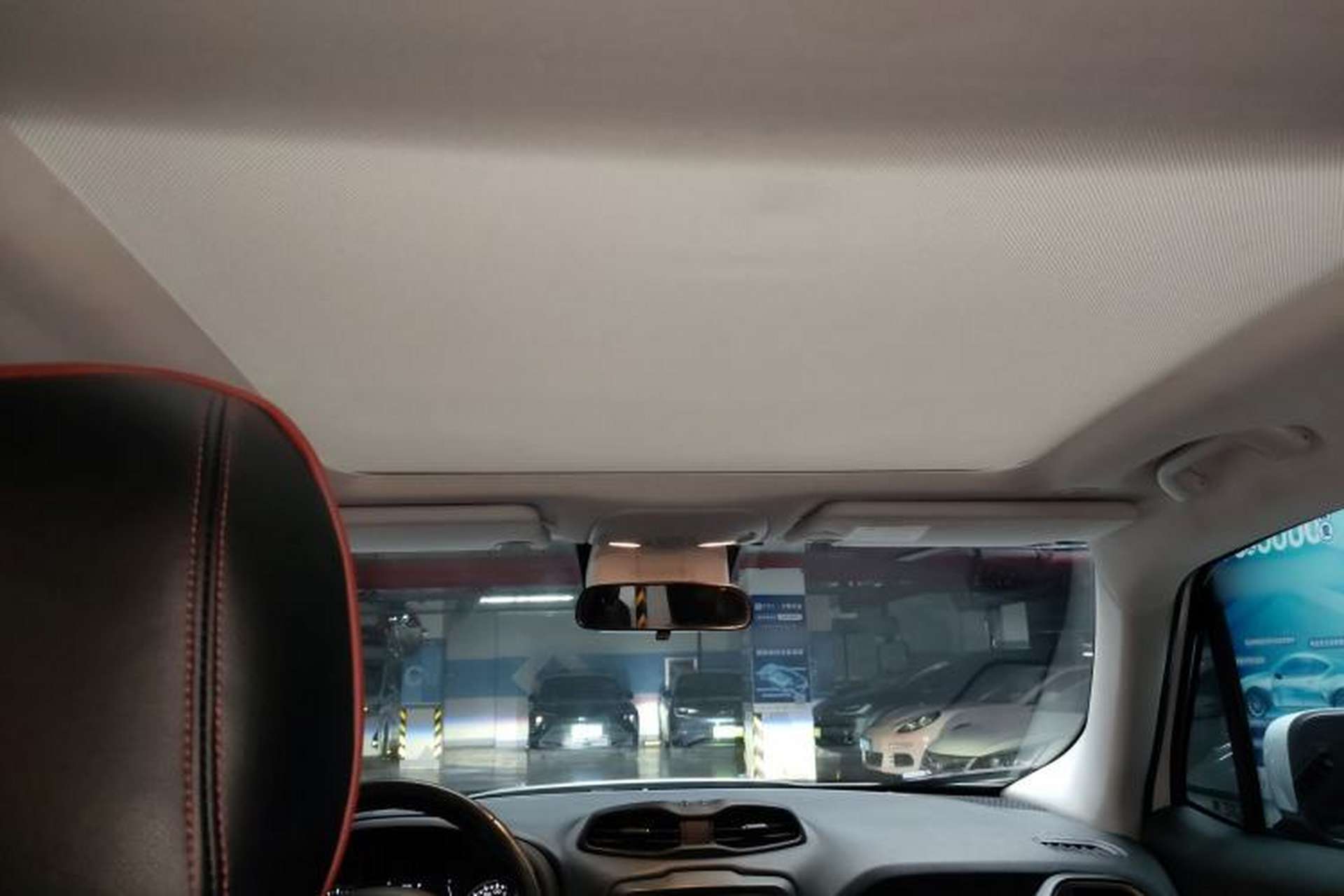 Used Jeep Renegade 2018 Connected Large Screen Version 180T Automatic Jingneng Version Headliner