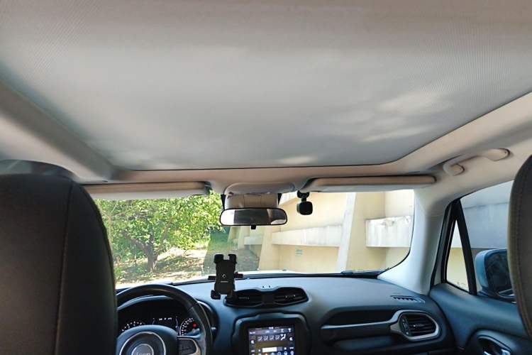 Used Jeep Renegade 2018 Connected Large Screen Version 180T Automatic Jingneng Version Headliner