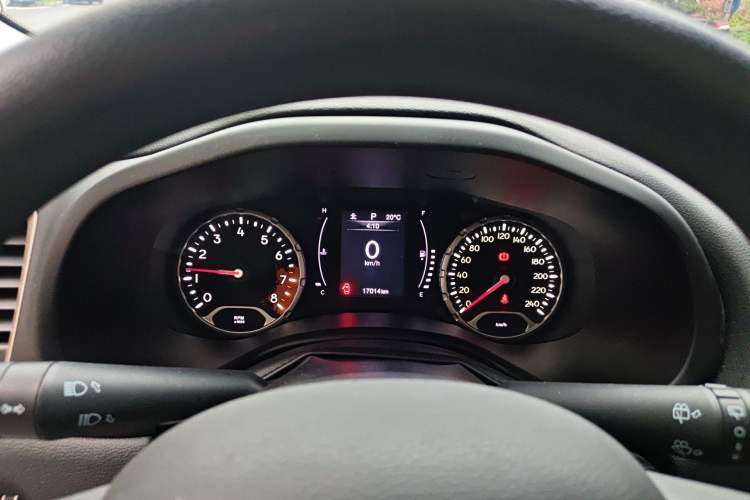 Used Jeep Renegade 2018 Connected Large Screen Version 180T Automatic High-Energy Edition Instrument Cluster