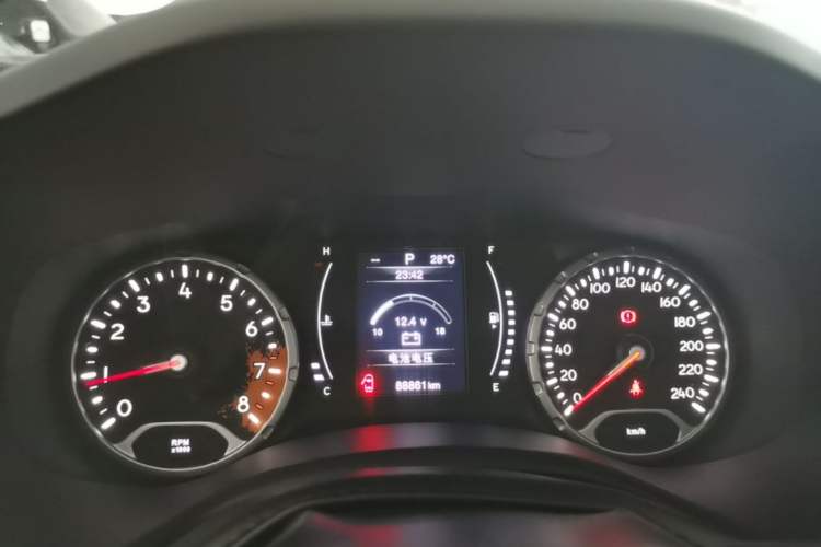 Used Jeep Renegade 2018 Connected Large Screen Version 180T Automatic High-Energy Edition Instrument Cluster