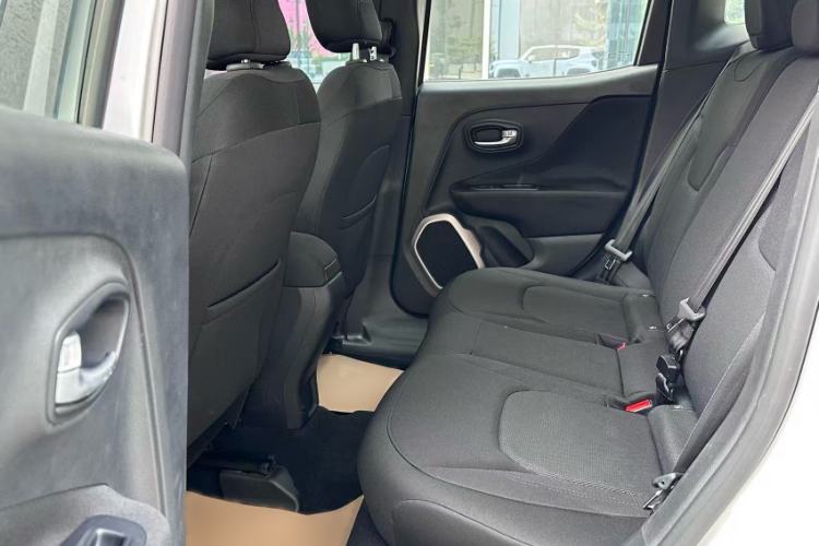 Used Jeep Renegade 2018 Connected Large Screen Version 180T Automatic Jingneng Version Interior 5