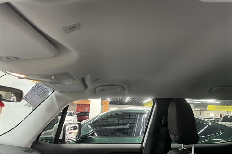 Used Jeep Renegade 2018 Connected Large Screen Version 180T Automatic Kinetic Edition+ Interior 6
