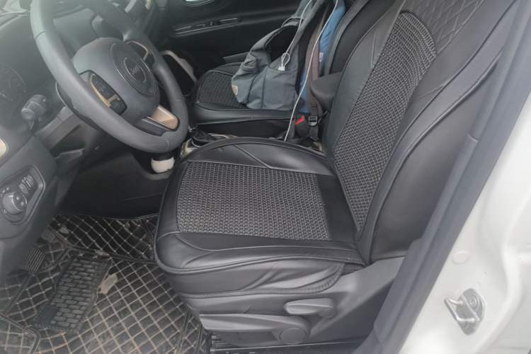 Used Jeep Renegade 2018 Connected Large Screen Version 180T Automatic High-Energy Edition Left Front Seat